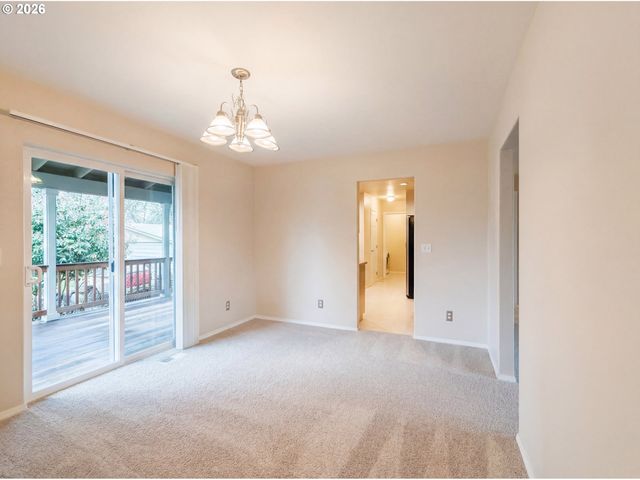 35056 WHITETAIL Ave, St Helens, OR 97051