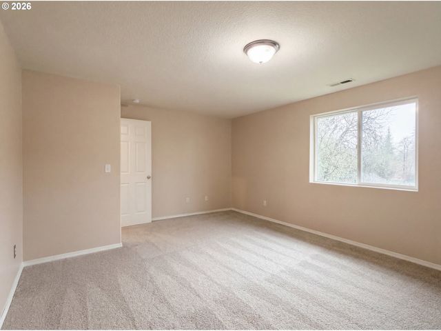 35056 WHITETAIL Ave, St Helens, OR 97051