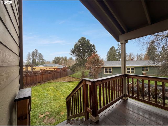 35056 WHITETAIL Ave, St Helens, OR 97051