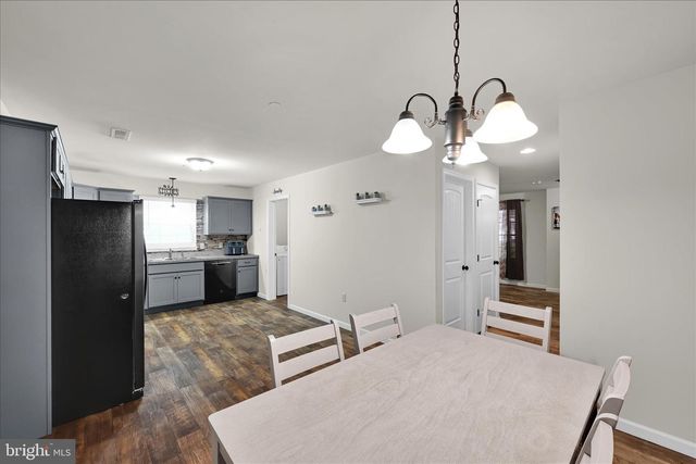 721 FARMWOOD LN, Lebanon, PA 17042