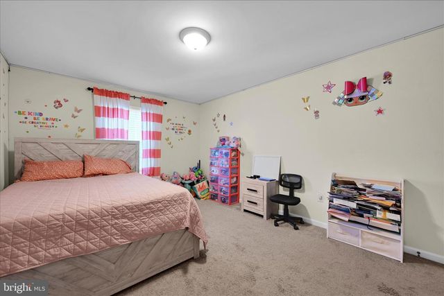 721 FARMWOOD LN, Lebanon, PA 17042