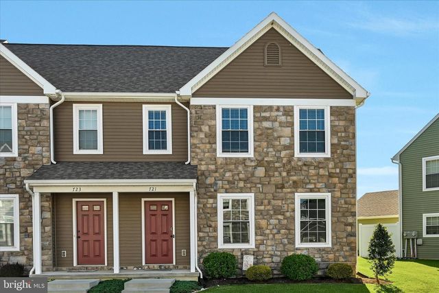721 FARMWOOD LN, Lebanon, PA 17042