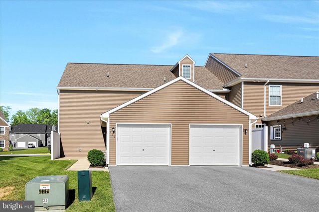 721 FARMWOOD LN, Lebanon, PA 17042
