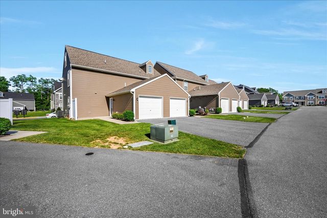 721 FARMWOOD LN, Lebanon, PA 17042
