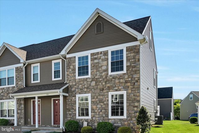 721 FARMWOOD LN, Lebanon, PA 17042