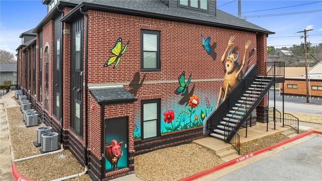 1115 N Leverett Avenue 101, Fayetteville, AR 72703