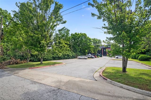 1115 N Leverett Avenue 101, Fayetteville, AR 72703
