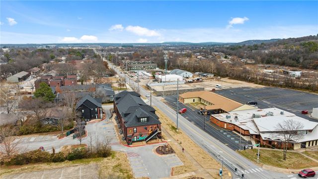 1115 N Leverett Avenue 101, Fayetteville, AR 72703