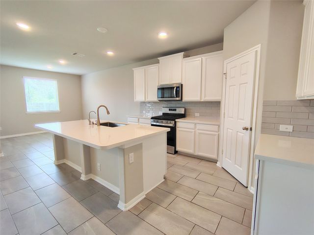 9822 Willow Crown Lane, Richmond, TX 77406