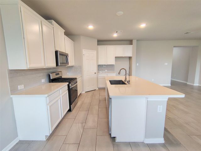 9822 Willow Crown Lane, Richmond, TX 77406