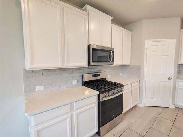 9822 Willow Crown Lane, Richmond, TX 77406