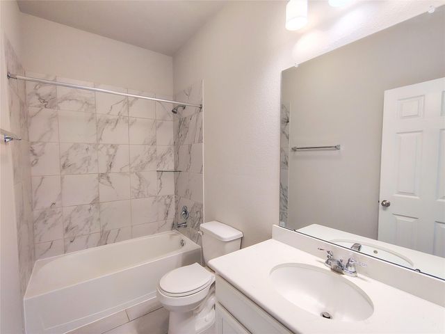 9822 Willow Crown Lane, Richmond, TX 77406