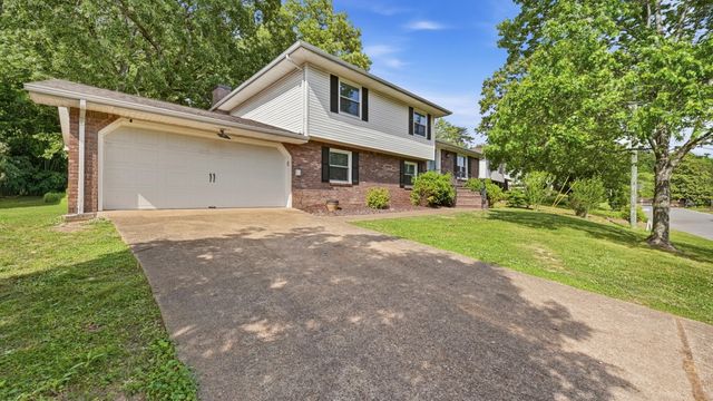 903 Brynewood Park Drive, Chattanooga, TN 37415