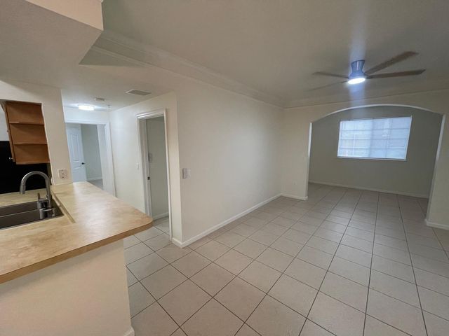 9857 Baywinds Drive 9111, Royal Palm Beach, FL 33411