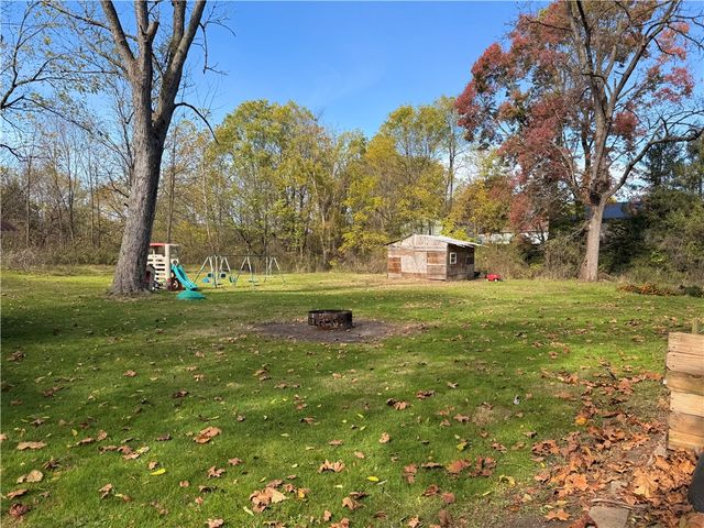 691 Cottage Grv, Wilmington Twp, PA 16105