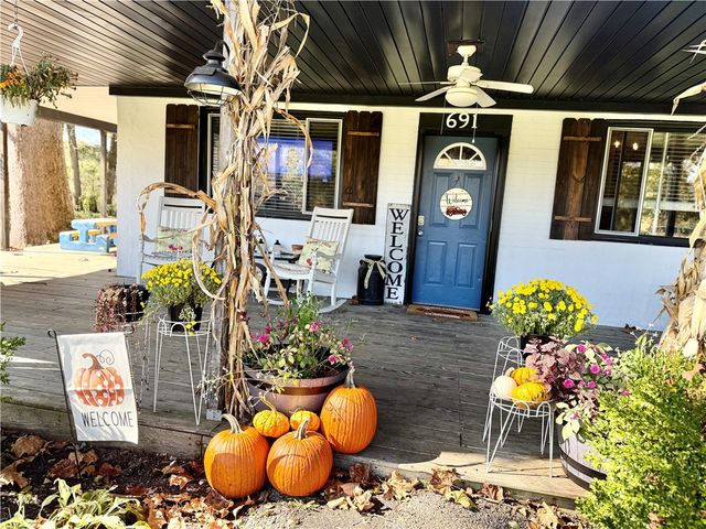 691 Cottage Grv, Wilmington Twp, PA 16105