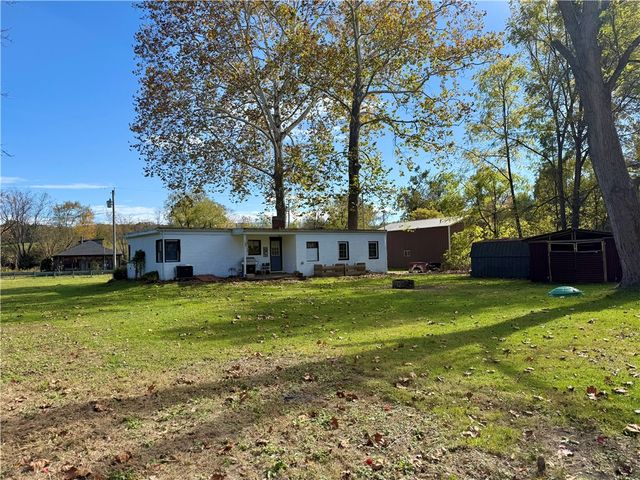 691 Cottage Grv, Wilmington Twp, PA 16105