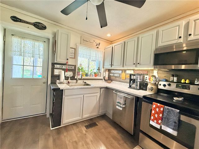 691 Cottage Grv, Wilmington Twp, PA 16105