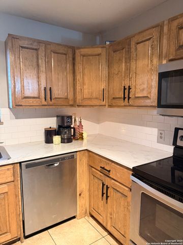 902 W Flournoy, Beeville, TX 78102