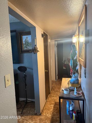 898 E OAKLAND Street, Chandler, AZ 85225