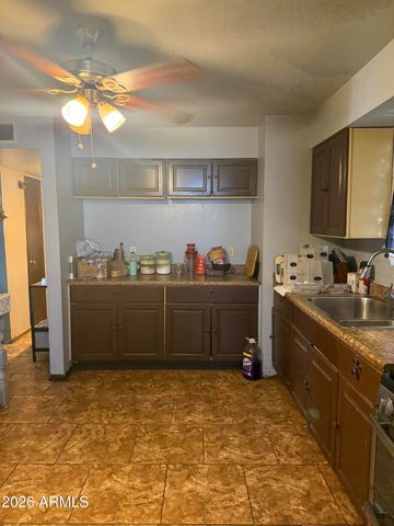 898 E OAKLAND Street, Chandler, AZ 85225