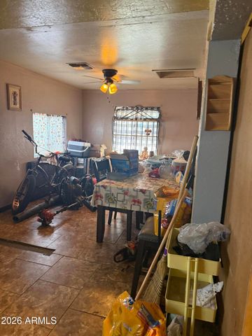 898 E OAKLAND Street, Chandler, AZ 85225