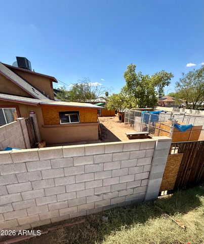 898 E OAKLAND Street, Chandler, AZ 85225