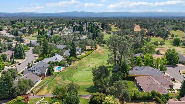 6173 Brassie Way, Redding, CA 96003