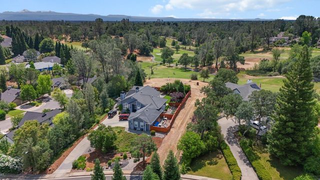 6173 Brassie Way, Redding, CA 96003