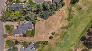 6173 Brassie Way, Redding, CA 96003