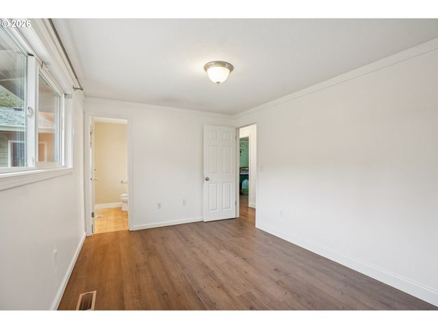 1324 FARRVISTA Dr, West Linn, OR 97068