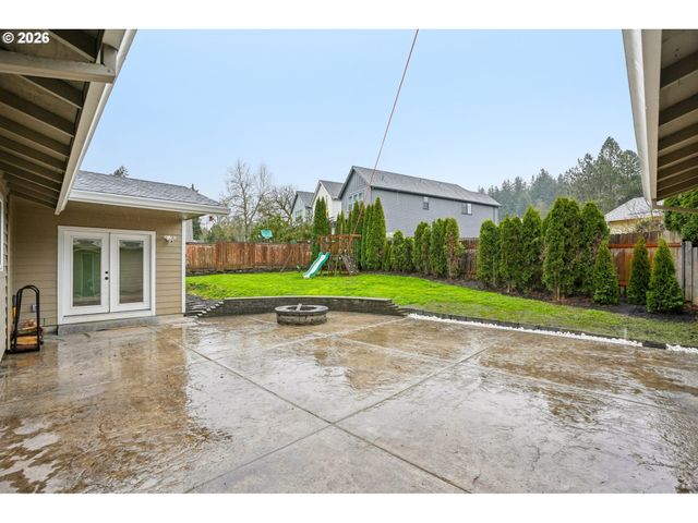 1324 FARRVISTA Dr, West Linn, OR 97068