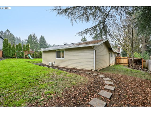 1324 FARRVISTA Dr, West Linn, OR 97068