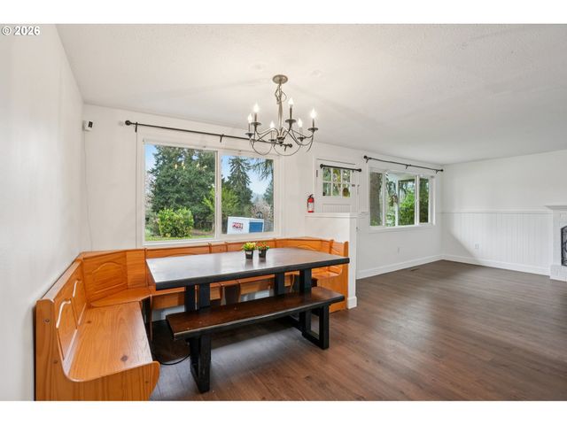 1324 FARRVISTA Dr, West Linn, OR 97068