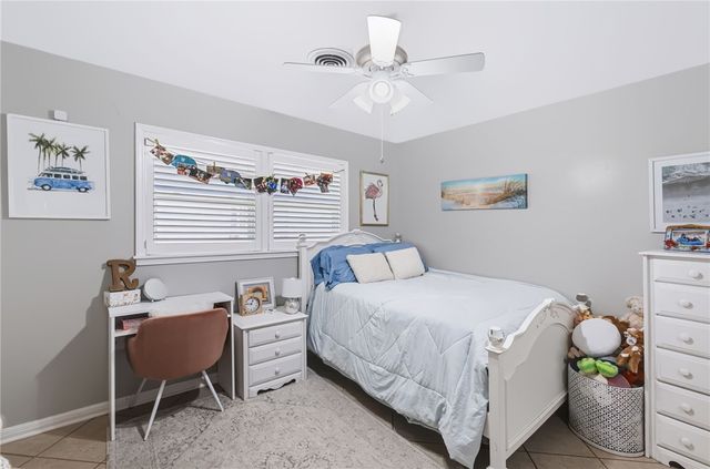 633 Moray Pl, Corpus Christi, TX 78411