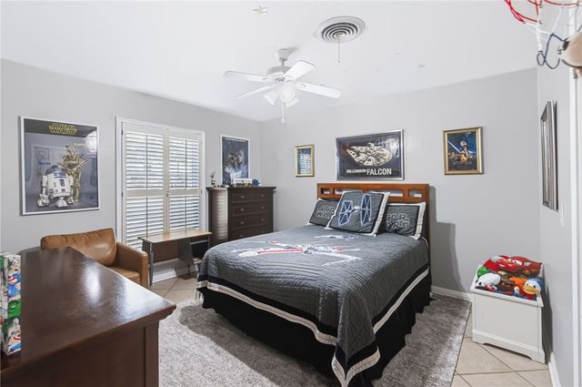 633 Moray Pl, Corpus Christi, TX 78411