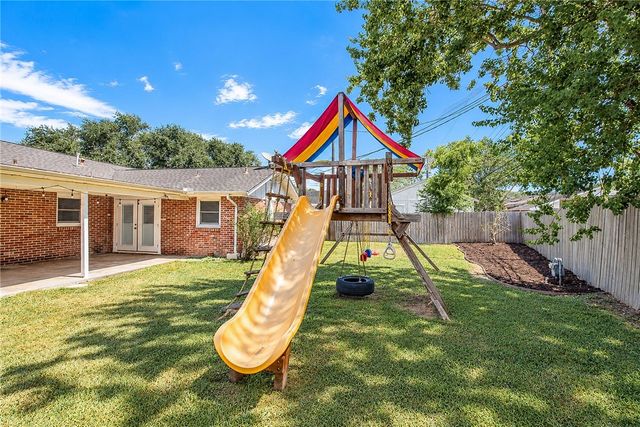 633 Moray Pl, Corpus Christi, TX 78411