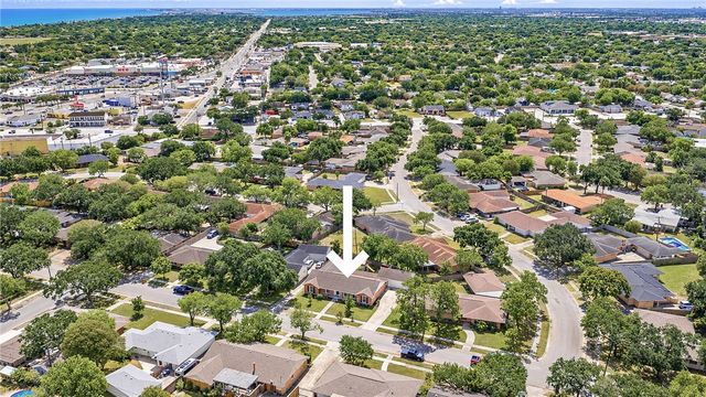 633 Moray Pl, Corpus Christi, TX 78411