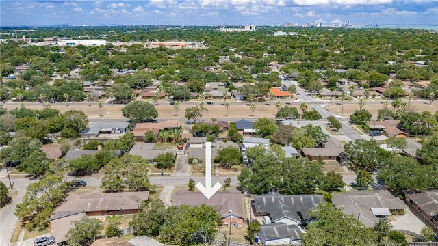 633 Moray Pl, Corpus Christi, TX 78411