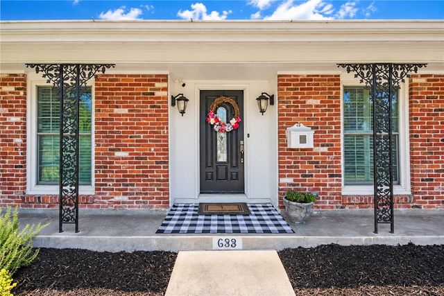 633 Moray Pl, Corpus Christi, TX 78411