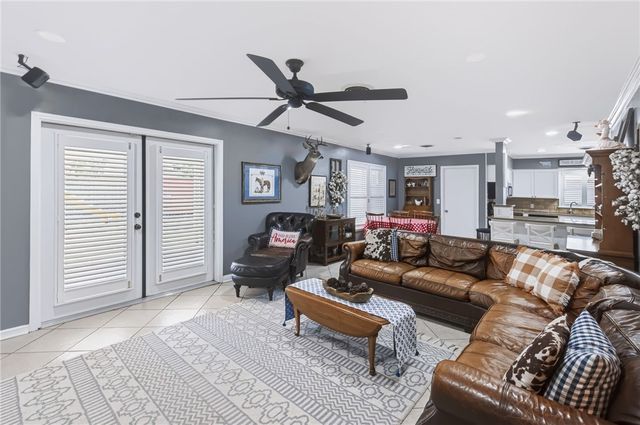 633 Moray Pl, Corpus Christi, TX 78411