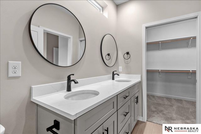 9620 S 87th Street, Lincoln, NE 68526