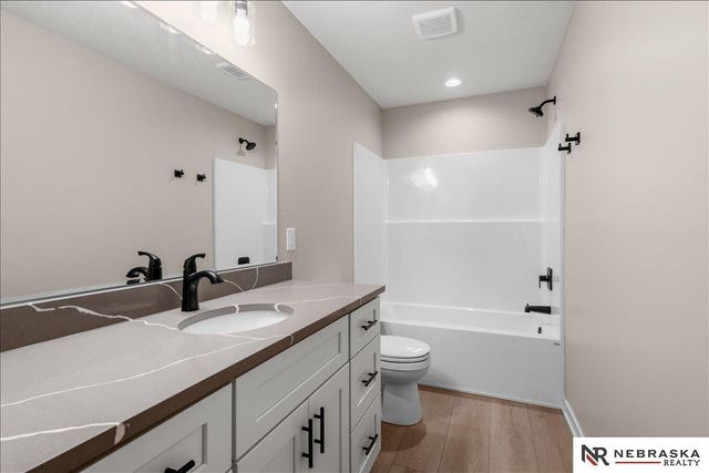 9620 S 87th Street, Lincoln, NE 68526