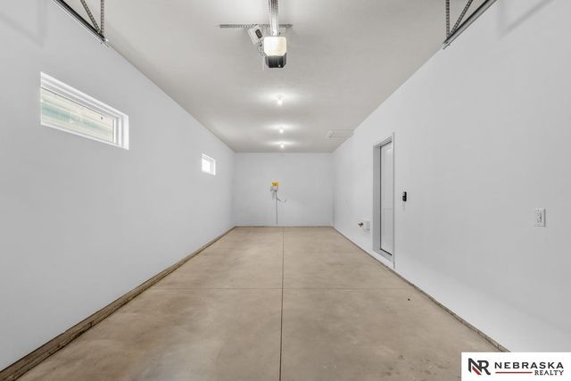 9620 S 87th Street, Lincoln, NE 68526