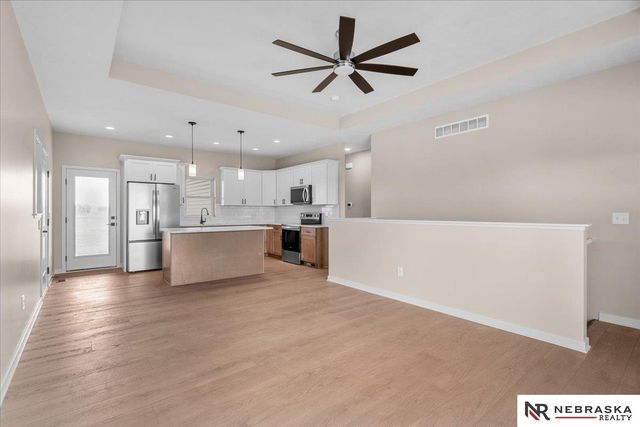 9620 S 87th Street, Lincoln, NE 68526