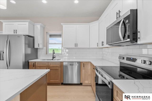 9620 S 87th Street, Lincoln, NE 68526