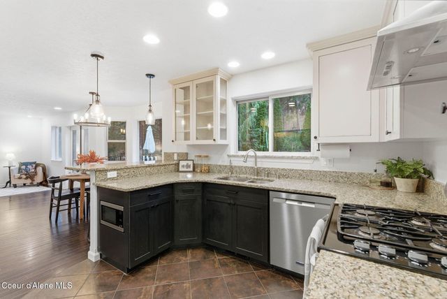 5821 N Del Rey Dr, Otis Orchards, WA 99027