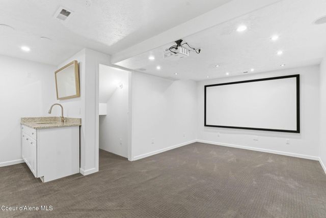 5821 N Del Rey Dr, Otis Orchards, WA 99027