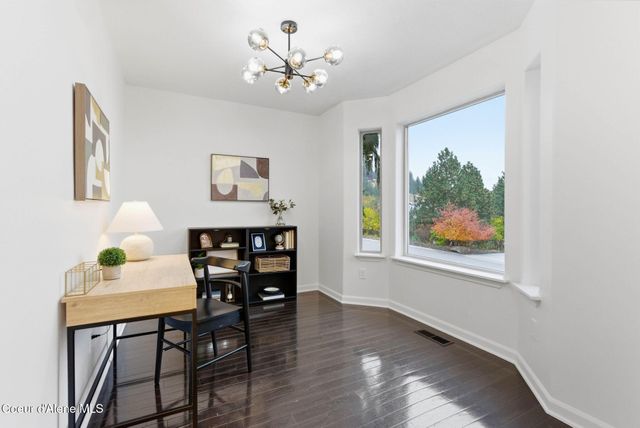 5821 N Del Rey Dr, Otis Orchards, WA 99027