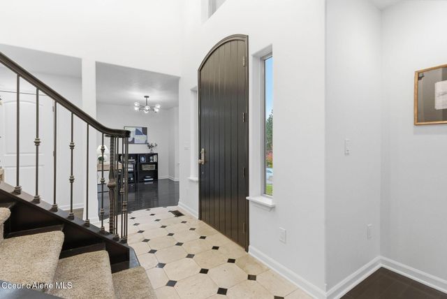 5821 N Del Rey Dr, Otis Orchards, WA 99027